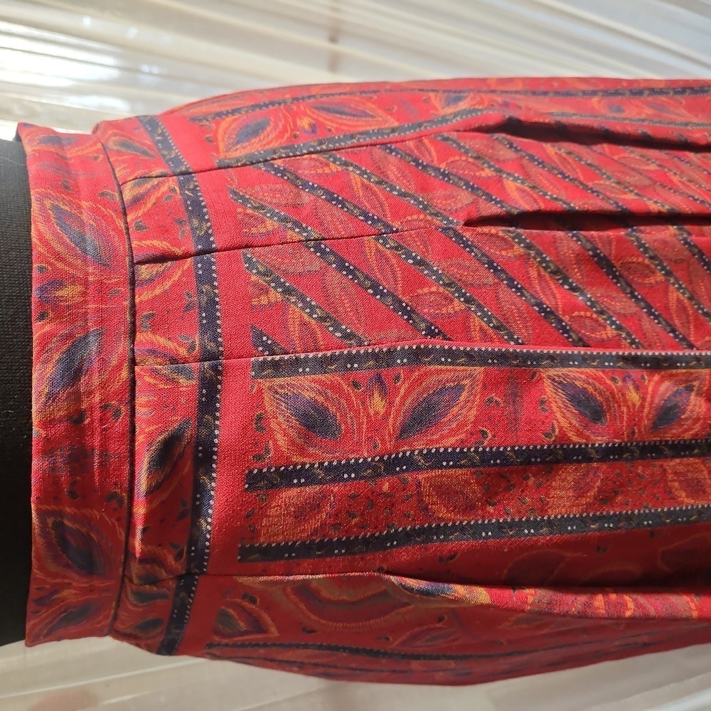 RED LONG SKIRT M/L - Picture 4 of 17